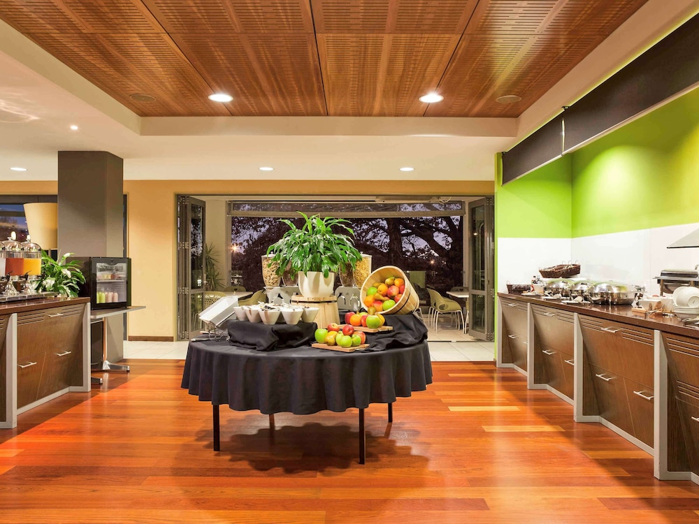 Ibis Hamilton Tainui 38/57