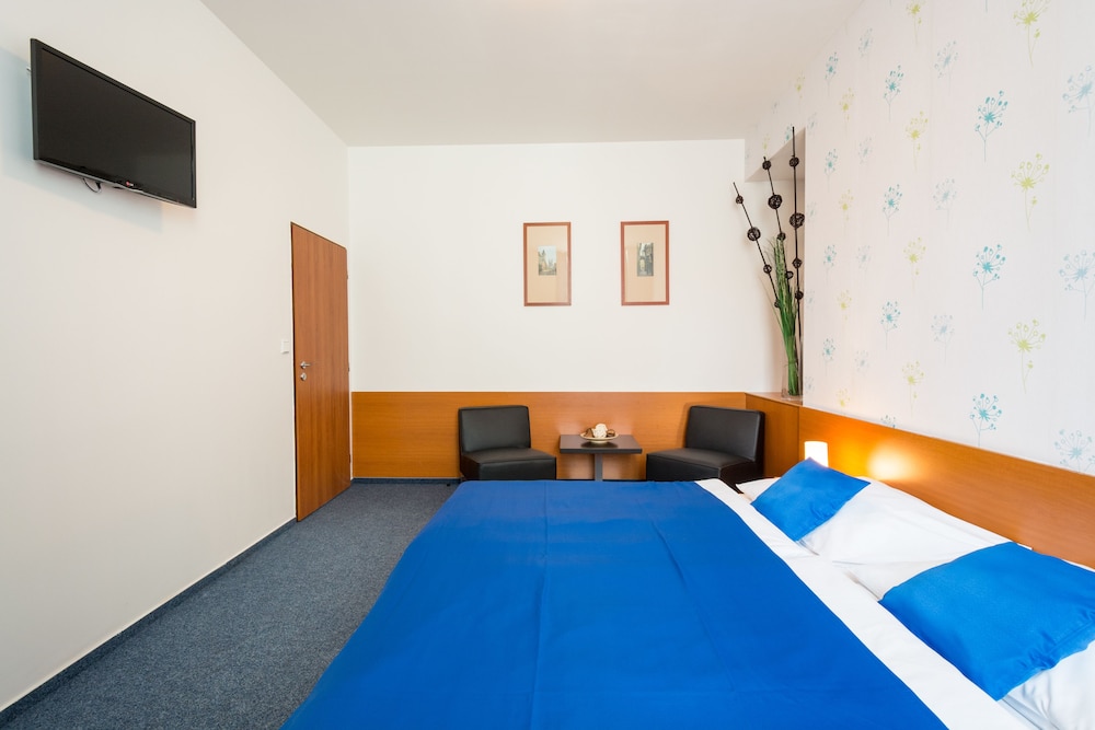 Adeba Hotel 12/49