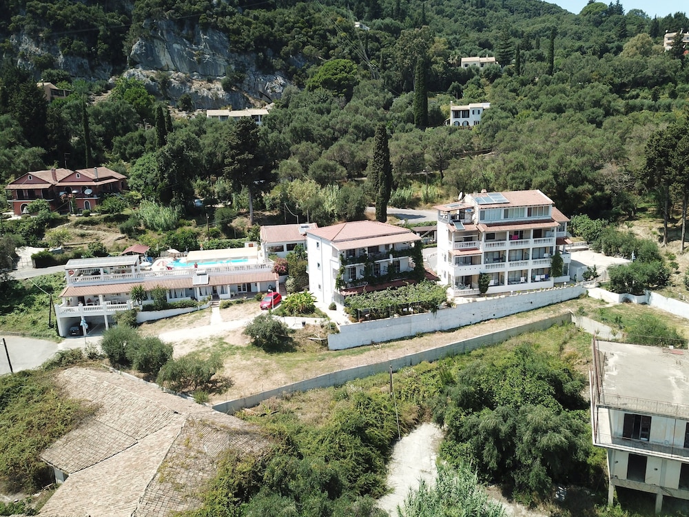 Andromaches Holiday Apartments photo3