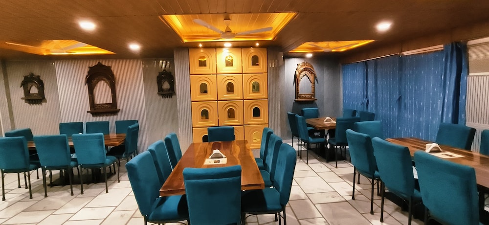 Hotel Moonlight 59/64
