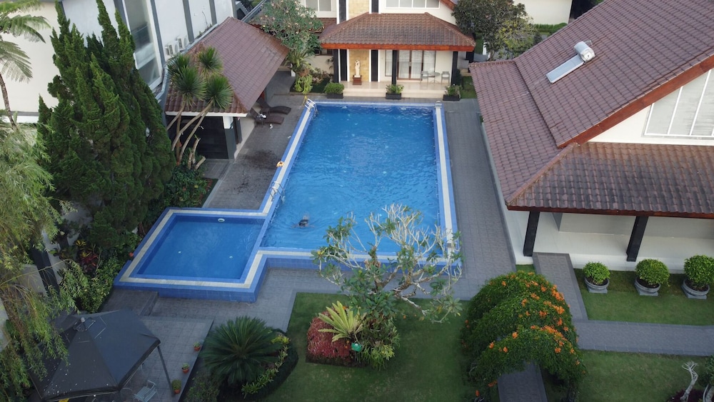 Griya Persada Convention Hotel And Resort 47/50