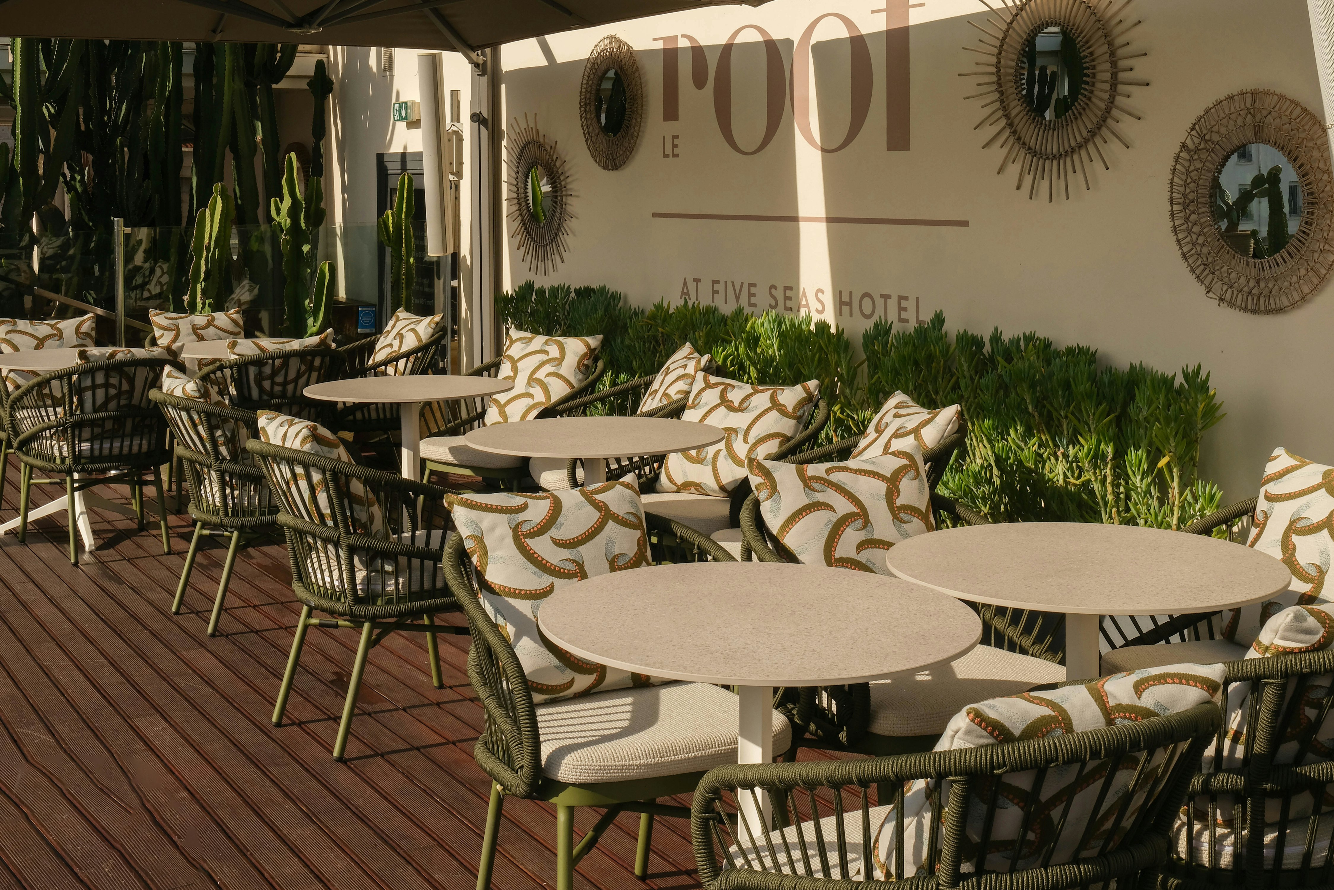 Five Seas by Inwood Hotels 54/60