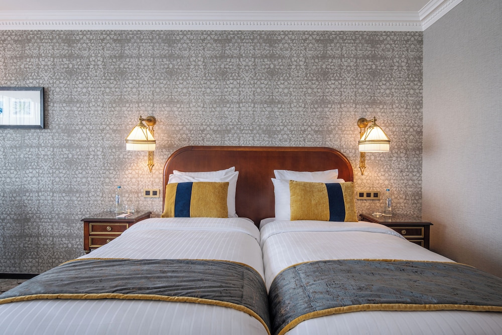 SUPERIOR, TWIN BEDS