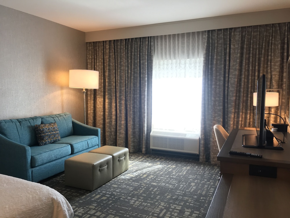 Hampton Inn Suites Dallas the Colony Tx 33/48