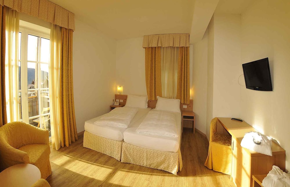 Alpen Hotel Eghel 22/68