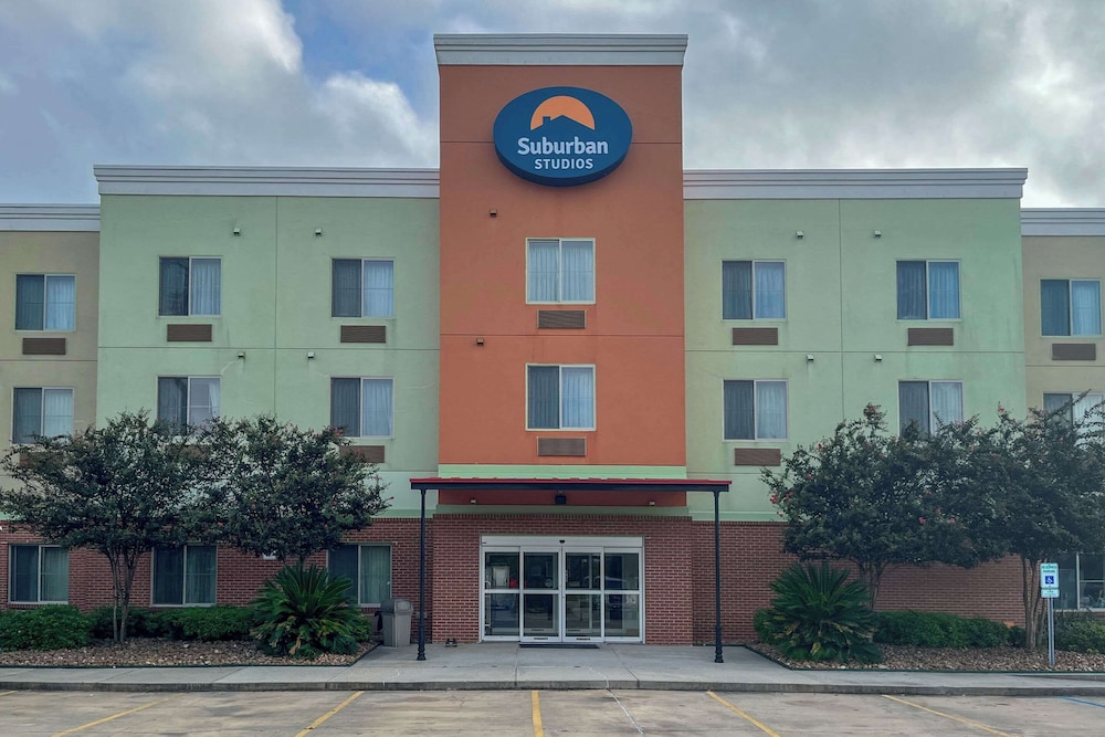 Suburban Studios Donaldsonville - Gonzales 4/55