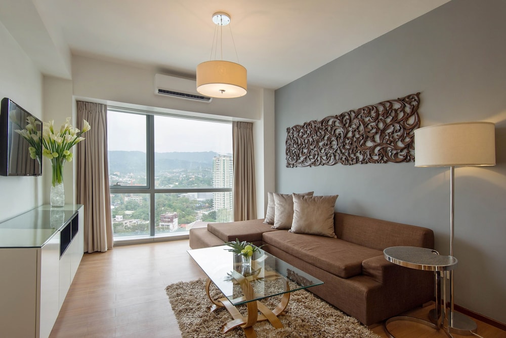 Quest Serviced Residences 20/35