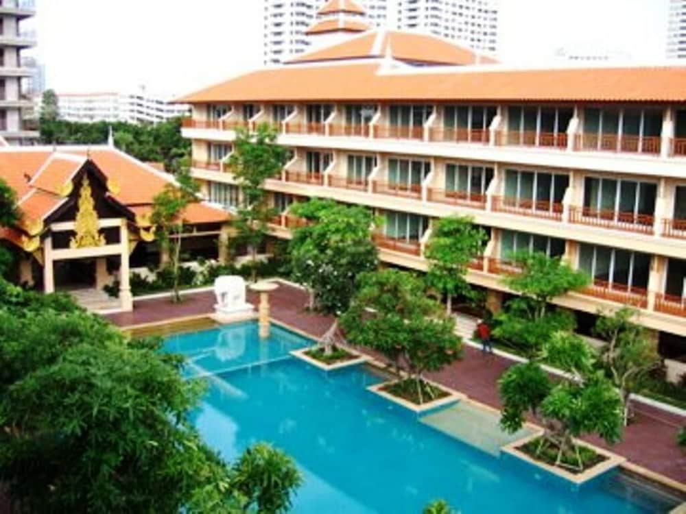 Avalon Beach Resort 43/74