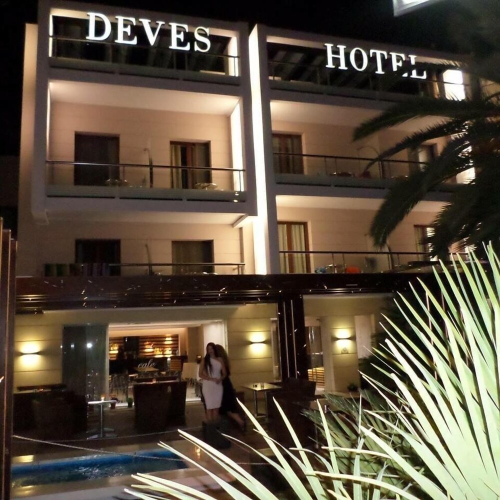 Deves Hotel 6/36