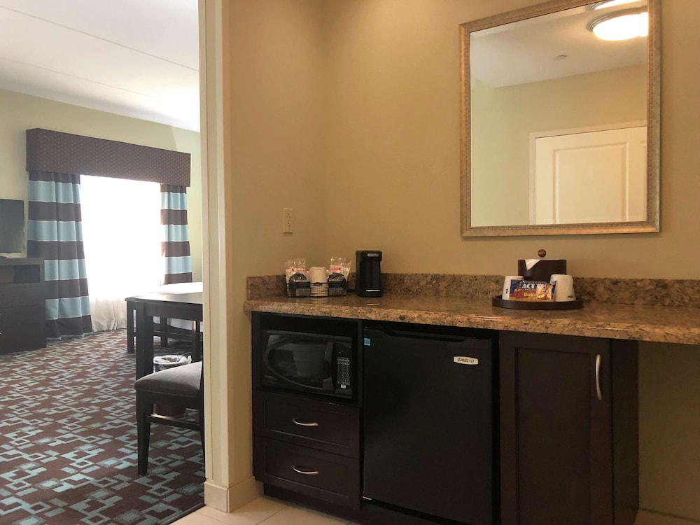 Hampton Inn & Suites Nashville @ Opryland 11/56