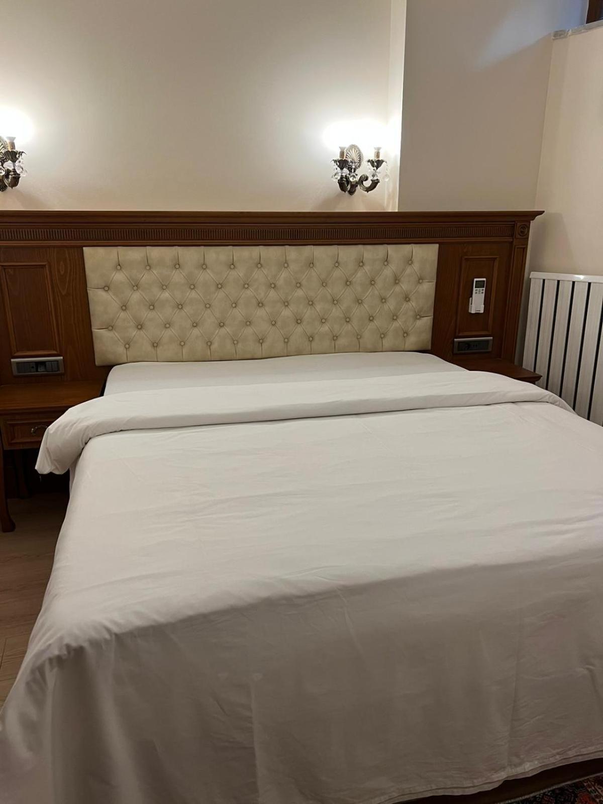 Basement, Double Bed
