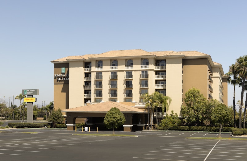 Embassy Suites by Hilton Anaheim North 8/71