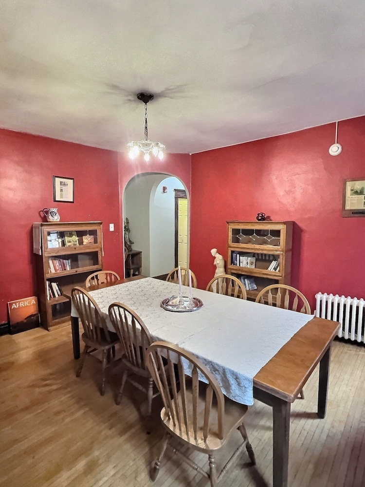 Lasalle Bed Breakfast 46/54