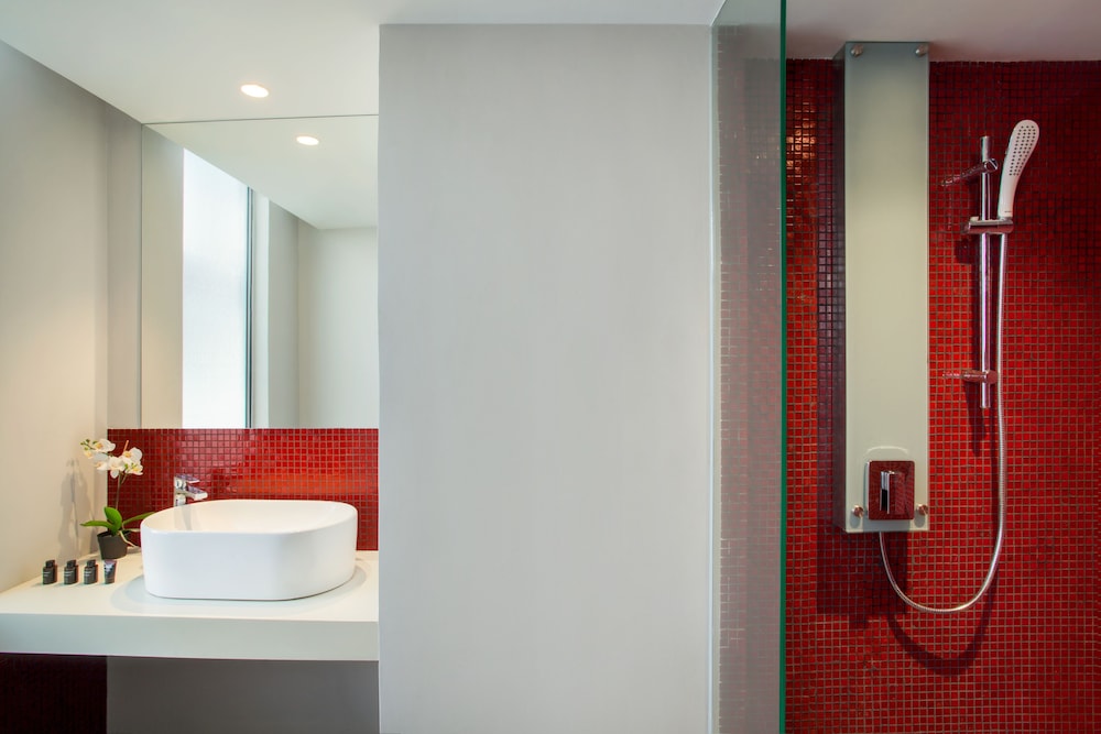 Days Hotel and Suites by Wyndham Fraser Business Park KL 14/40