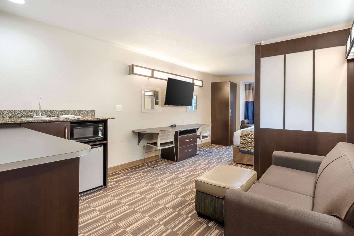 Microtel Inn and Suites by Wyndham Brooksville 28/53