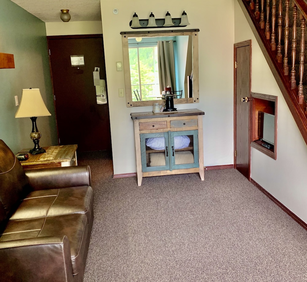 Three Valley Lake Chateau 39/60