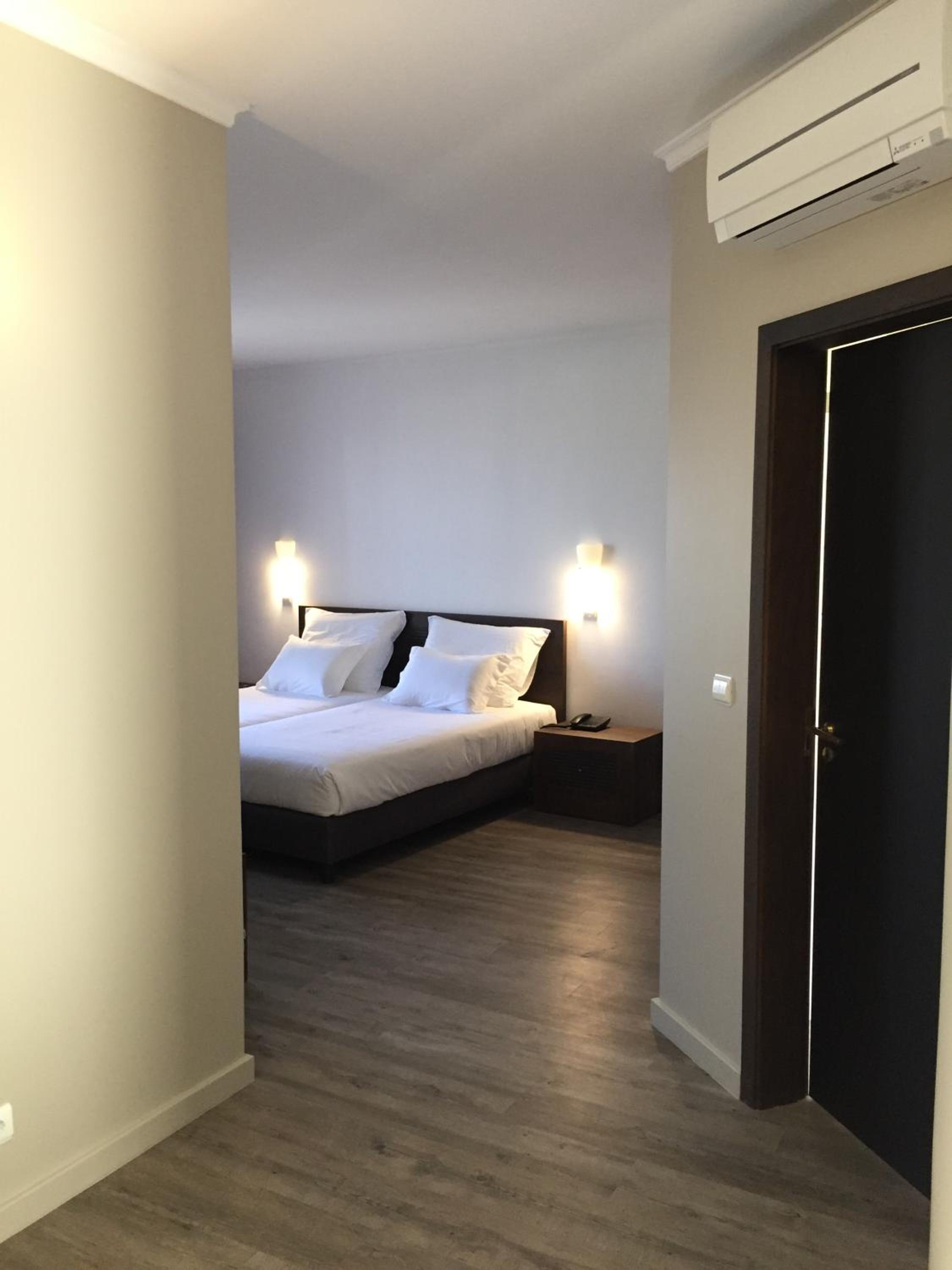 Room, Twin Beds, with Extra Bed