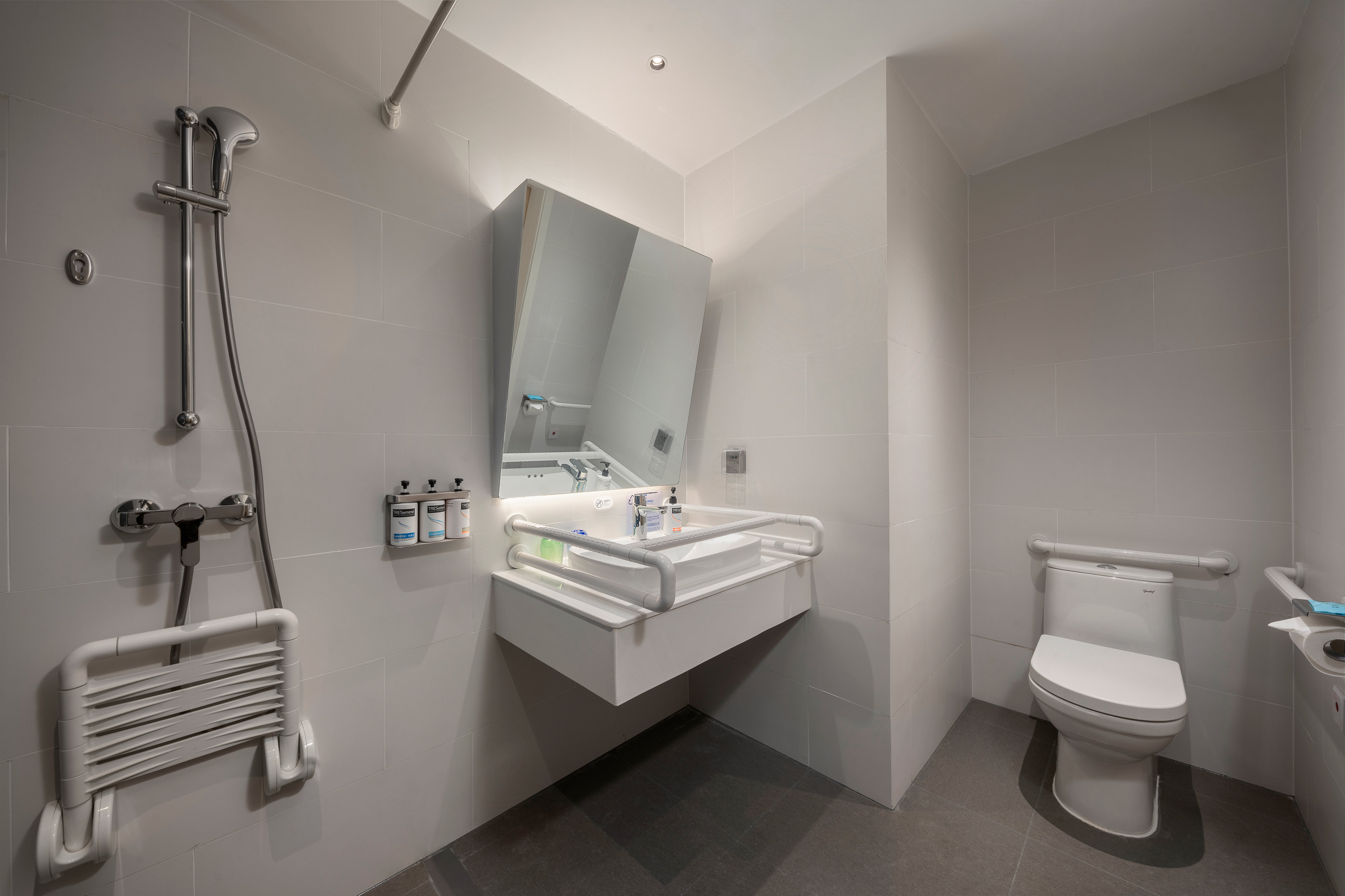 HOLIDAY INN EXPRESS Beihai Silver Beach 60/61