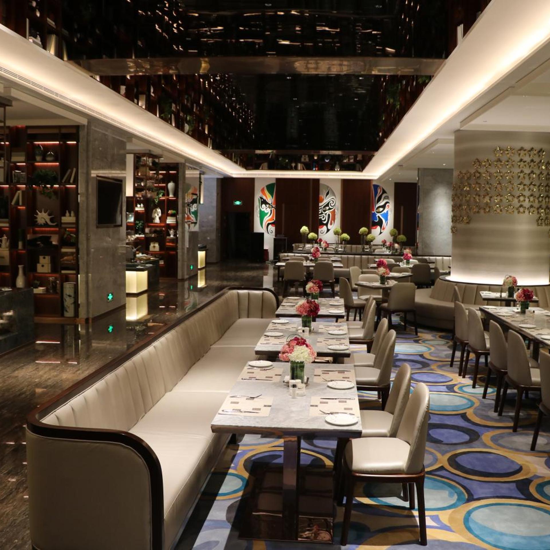 Rongjiang Hotel 64/74