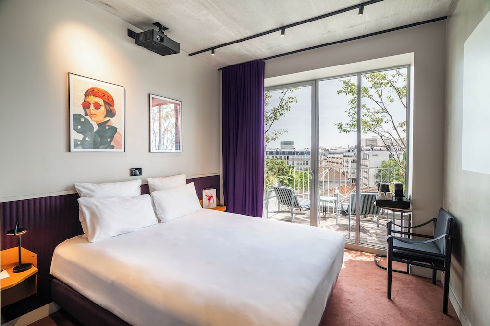 mk2 Hotel Paradiso Nation 11/46