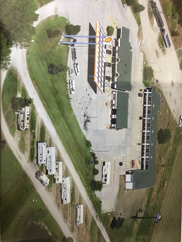 Days Inn by Wyndham Paxton 16/18