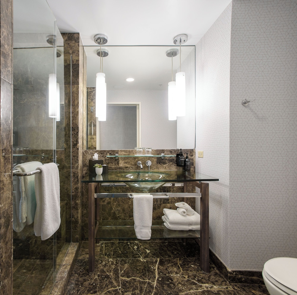Hutton Hotel Nashville 46/48