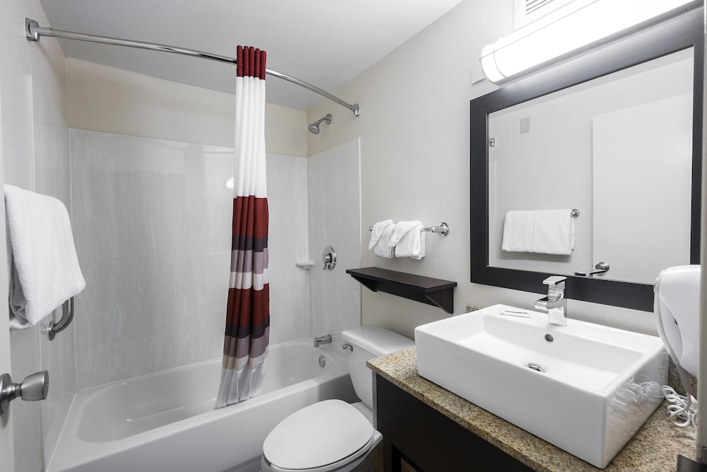 Red Roof Inn Raleigh Southwest - Cary 11/19