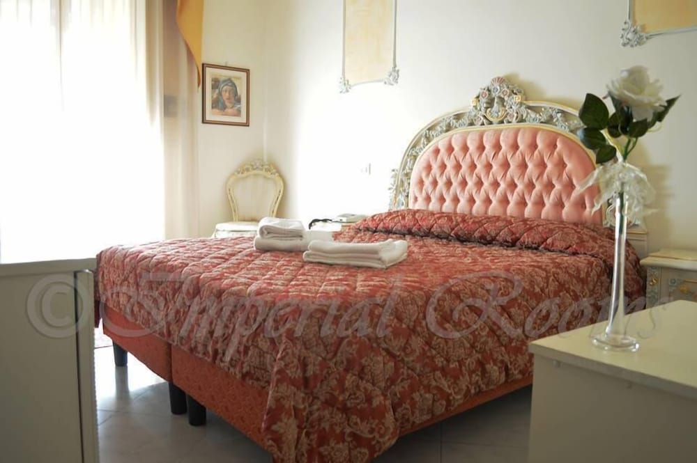 Imperial Rooms Hotel Rome 10/25