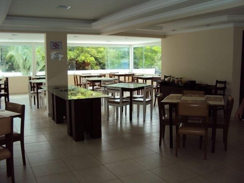 Charme Hotel Guarujá 56/70