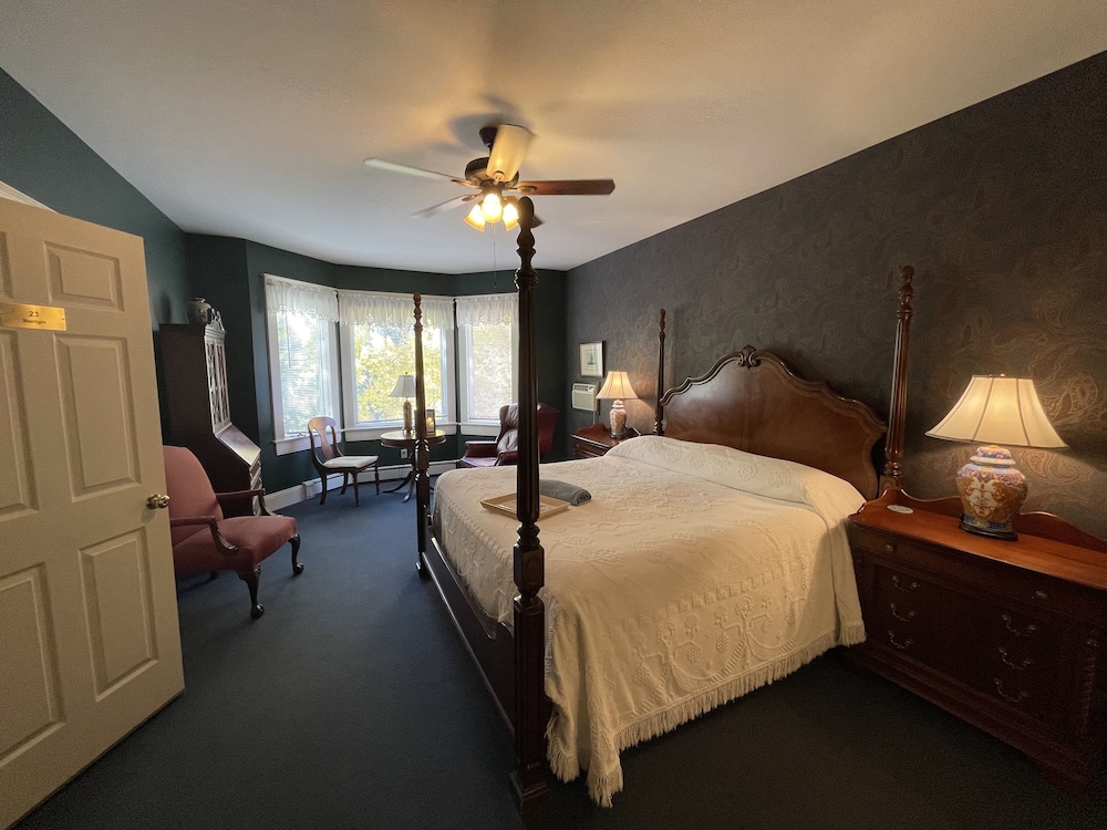 Starlight, King Bed، China Clipper Inn 4/10
