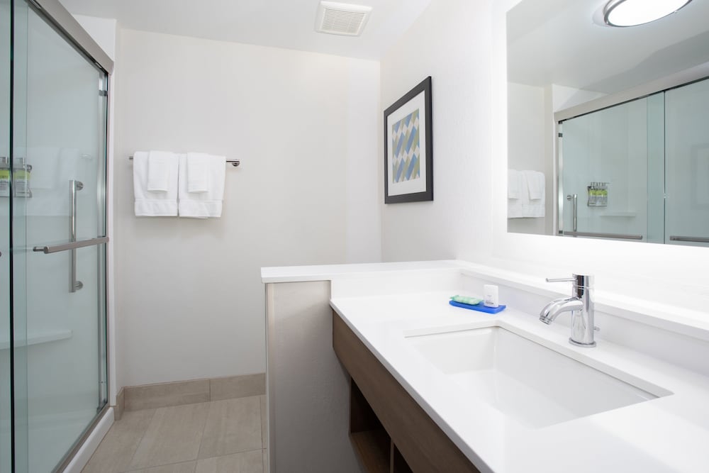 Holiday Inn Express & Suites Goodland I-70 40/45