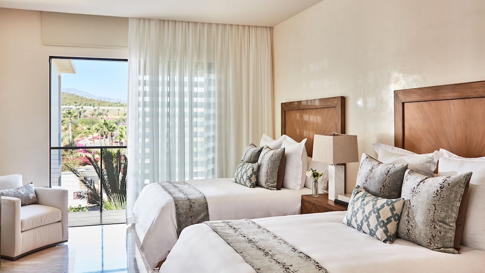 Sky, Signature, 5 Bedrooms, Villa, 4 Beds, 2 Queen Beds, with Pool