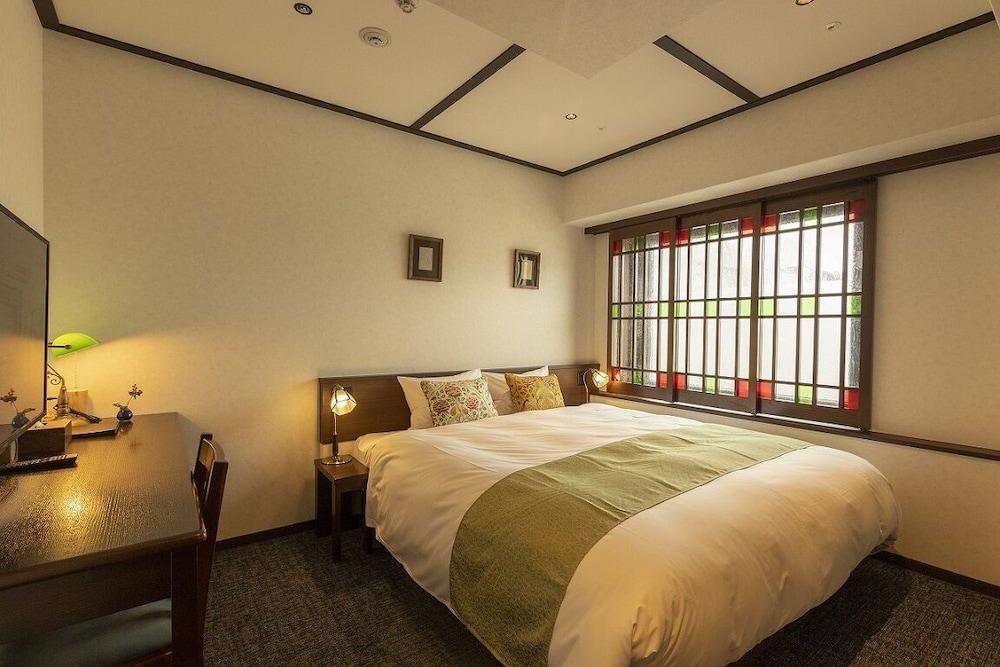 SUPERIOR, DOUBLE BED