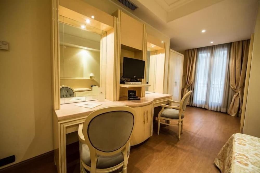 LH Hotel Domus Caesari 27/42