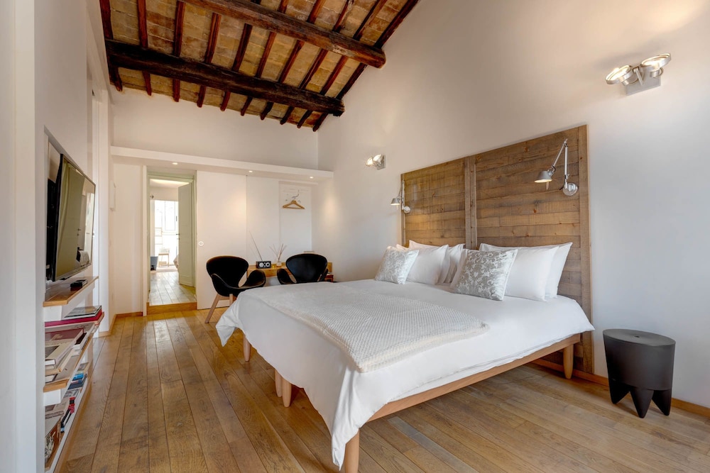 2 BEDROOMS, DELUXE, APARTMENT, 2 BATHROOMS