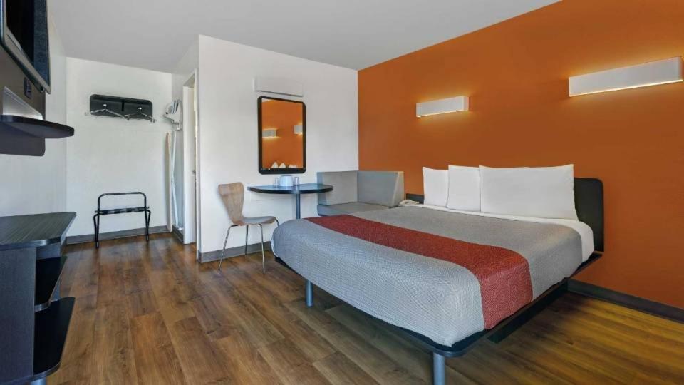 Super 8 by Wyndham San Jose 7/17
