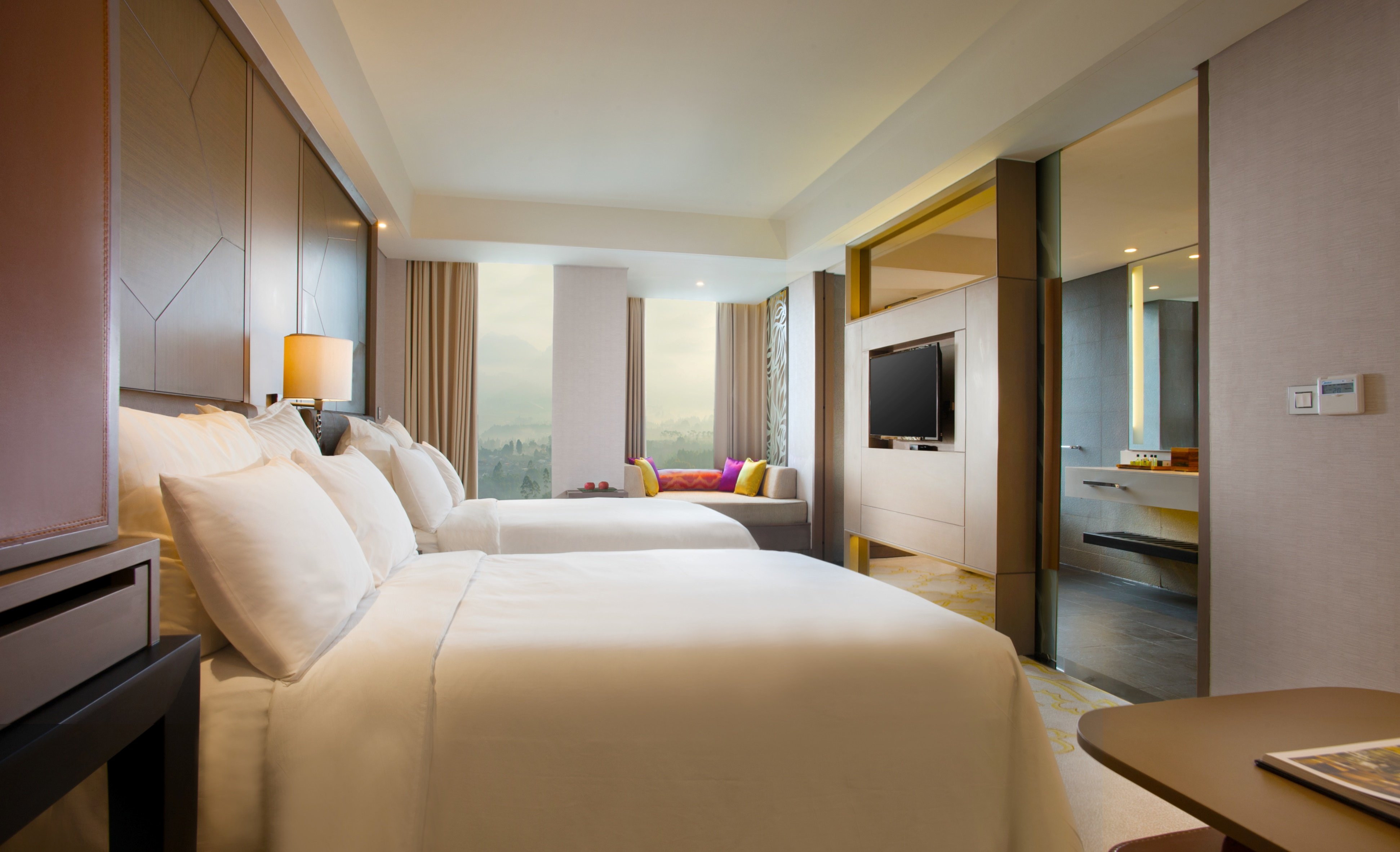 Premium, Twin Beds, Golf Course View