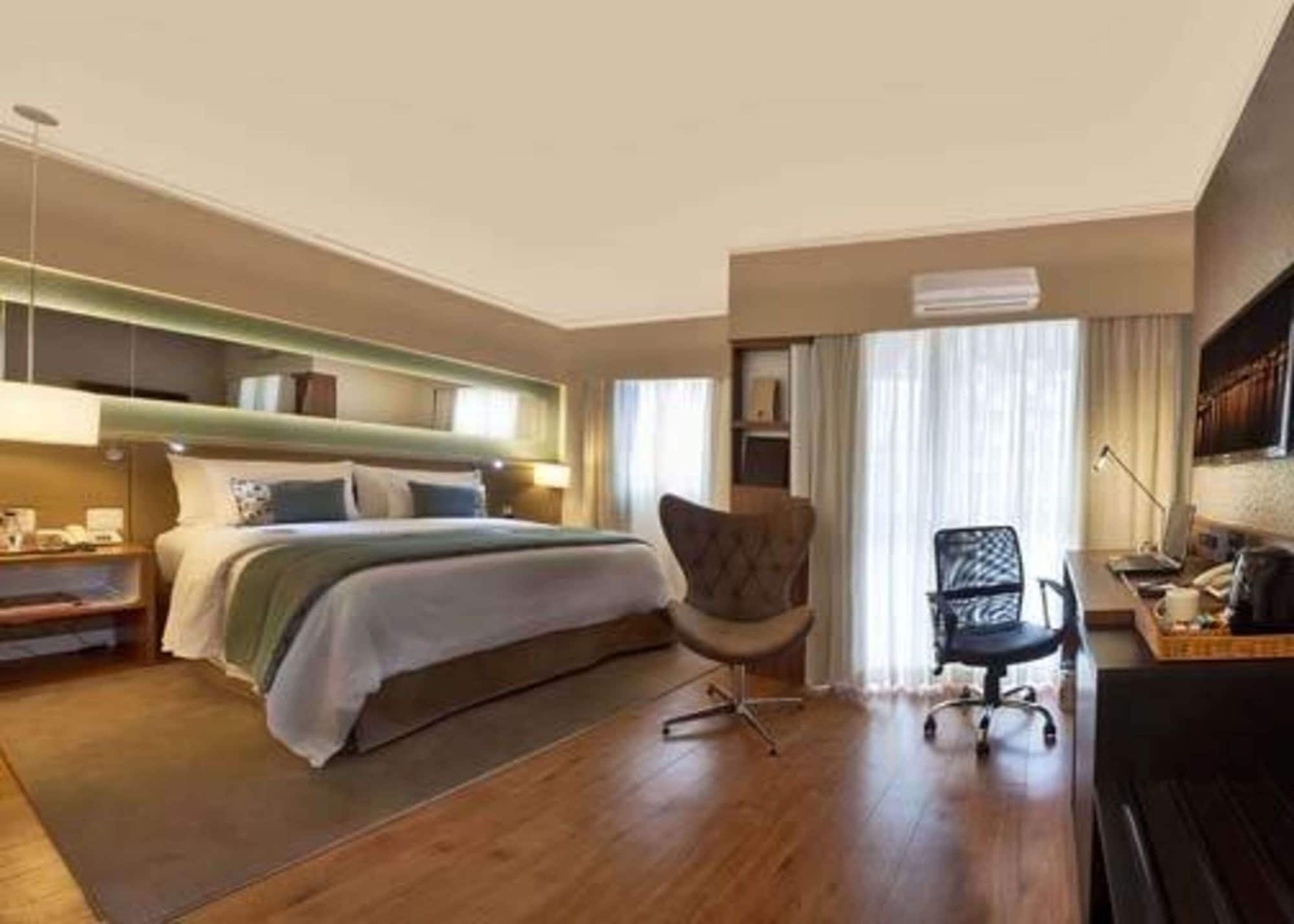 غرفة بزنس بسرير كوين، Clarion Hotel Faria Lima 4/7