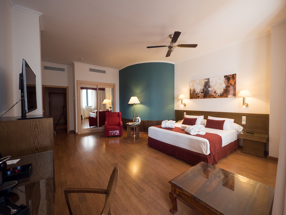 Senator Cadiz Spa Hotel 46/71
