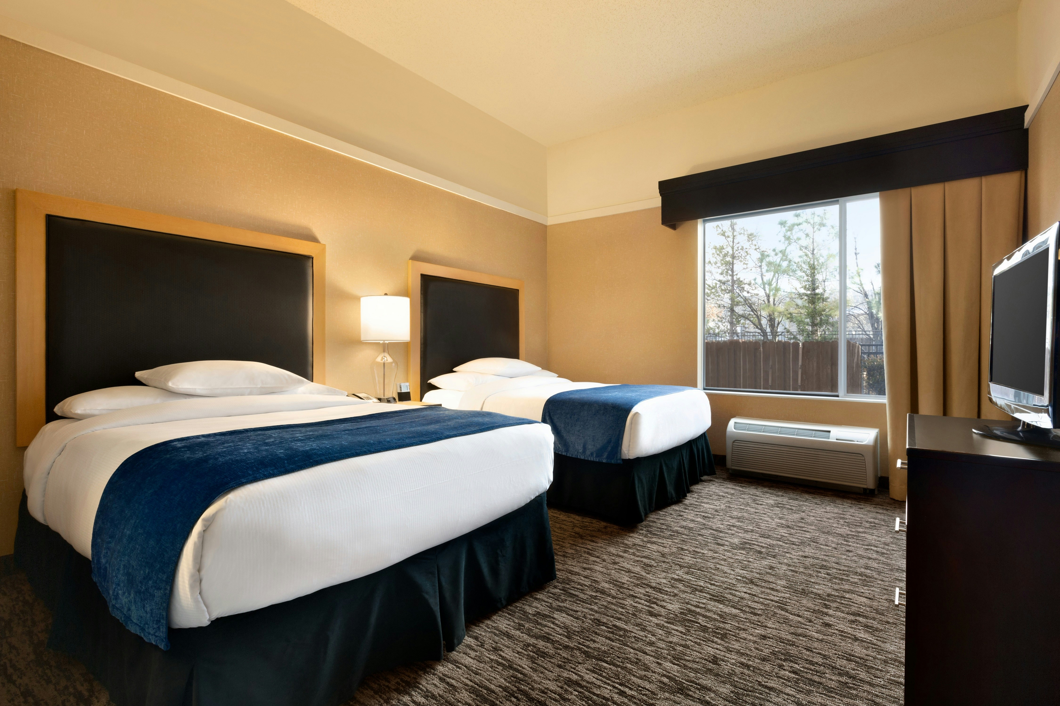 ROOM, 2 QUEEN BEDS, ACCESSIBLE