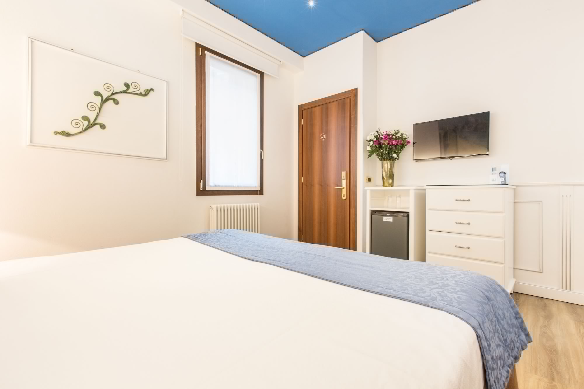 SUPERIOR, DOUBLE BED