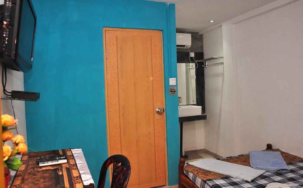 Sun UP Hotel 3/23