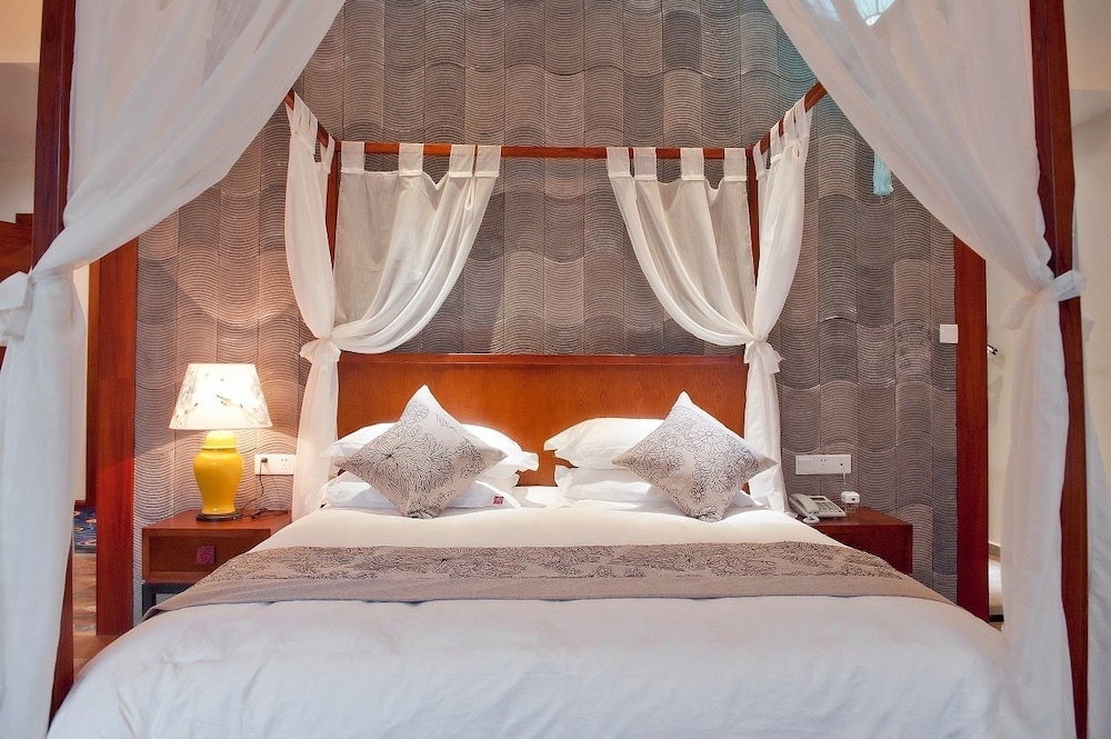 COMFORT, KING BED
