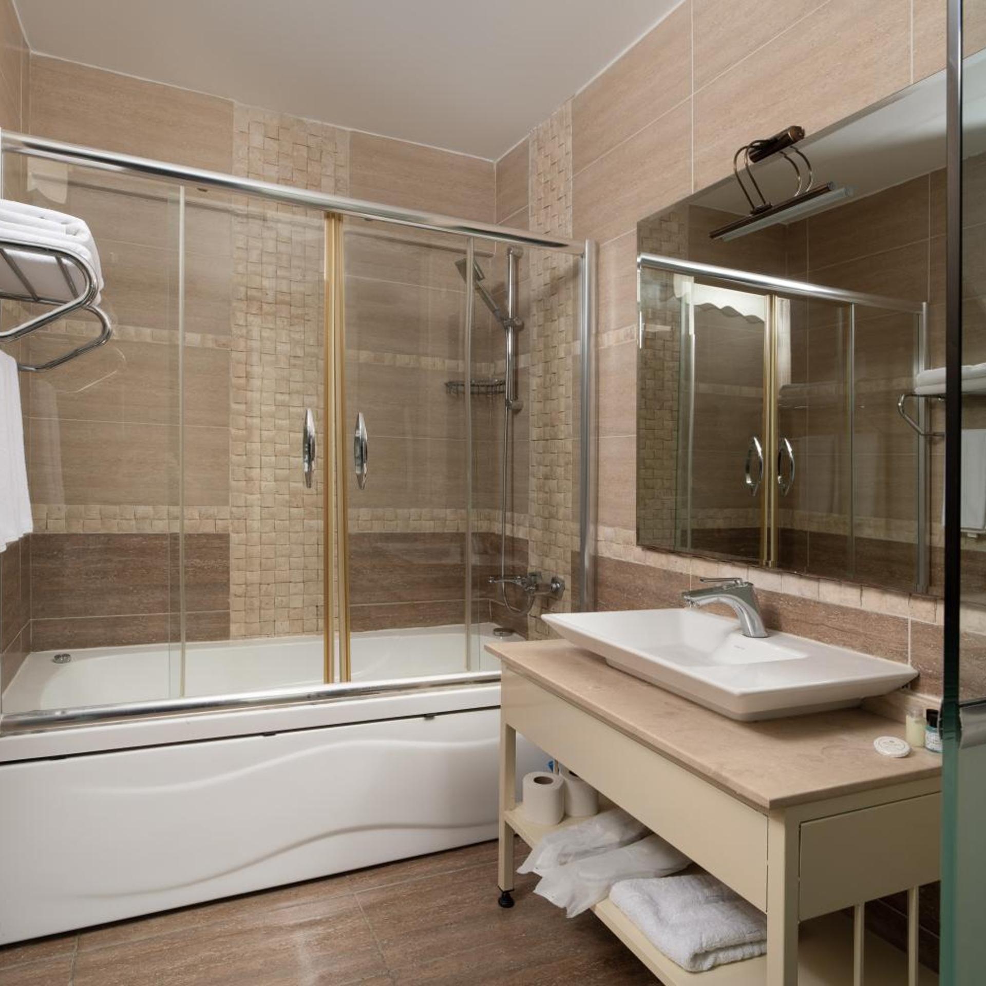 King Two Bedroom Apartment، Golf Royal Istanbul Residence 9/10
