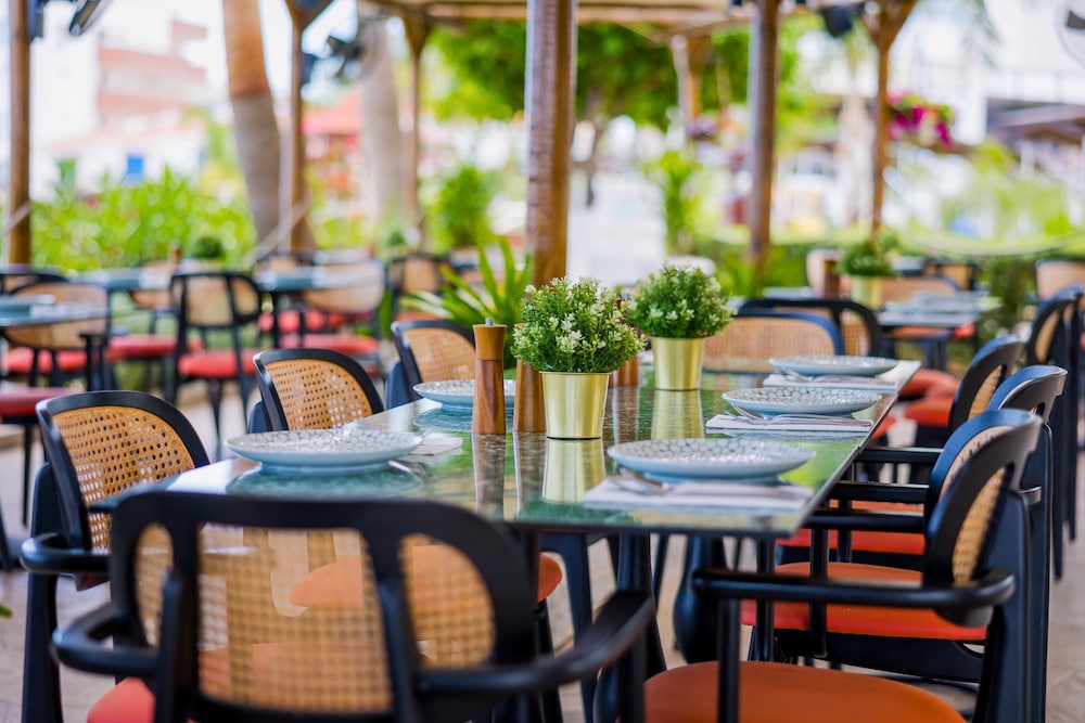 Cavo Maris Beach Hotel 32/46