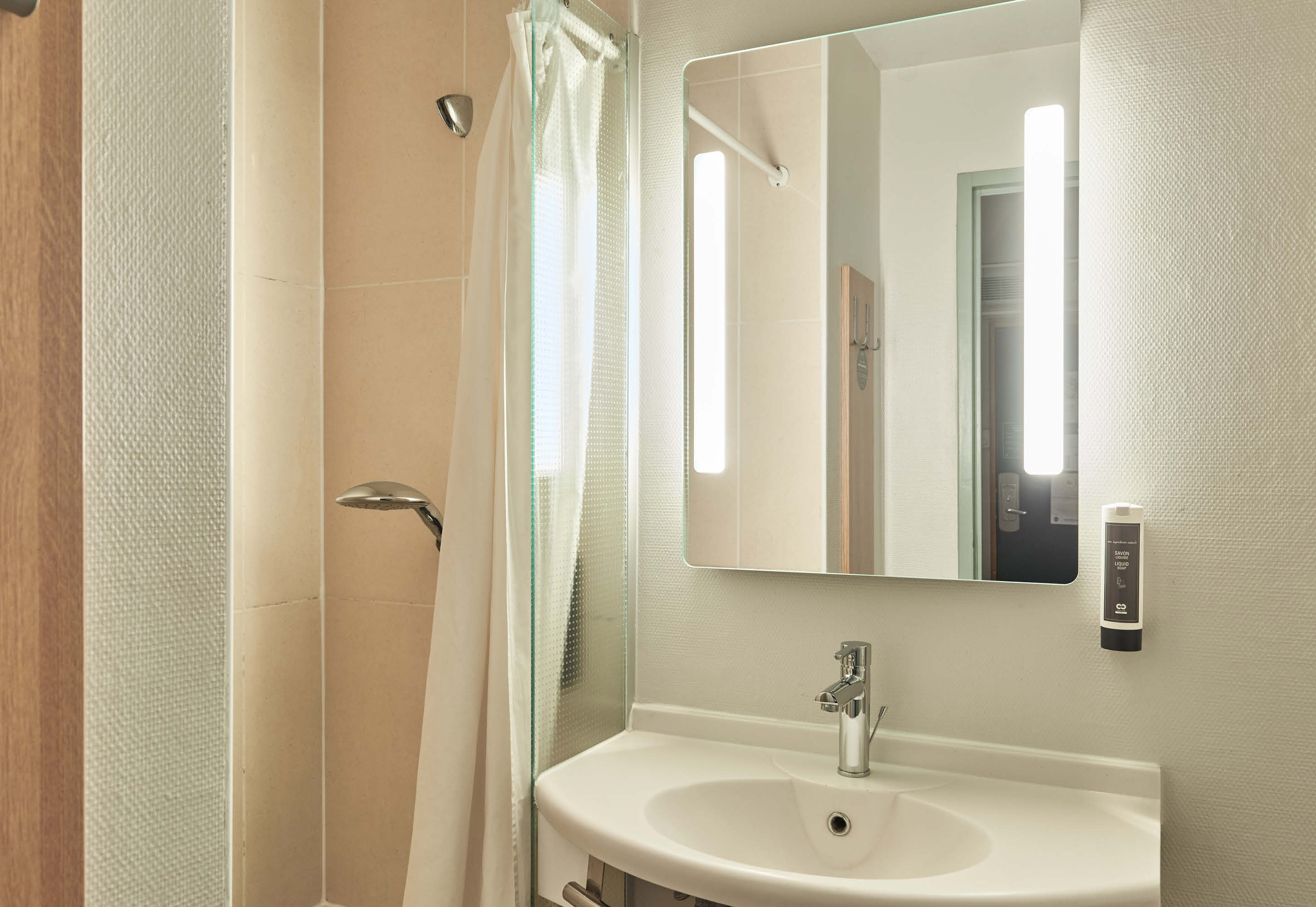 B&B Hotel Orgeval 14/14