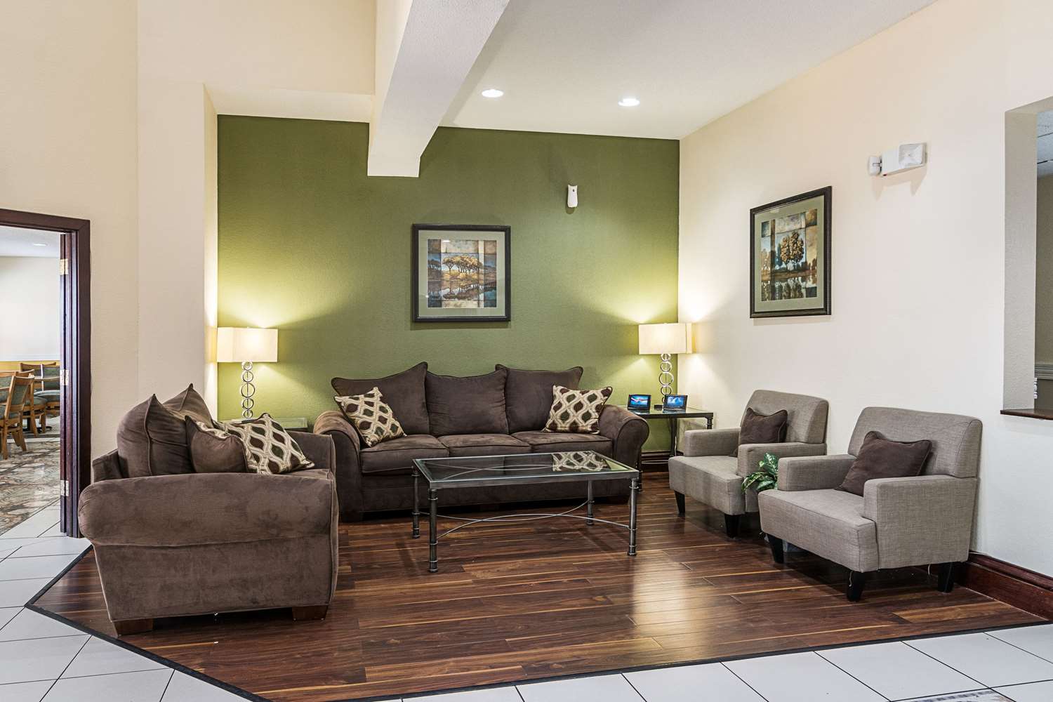 Quality Inn & Suites Harvey - Chicago Southland 22/34