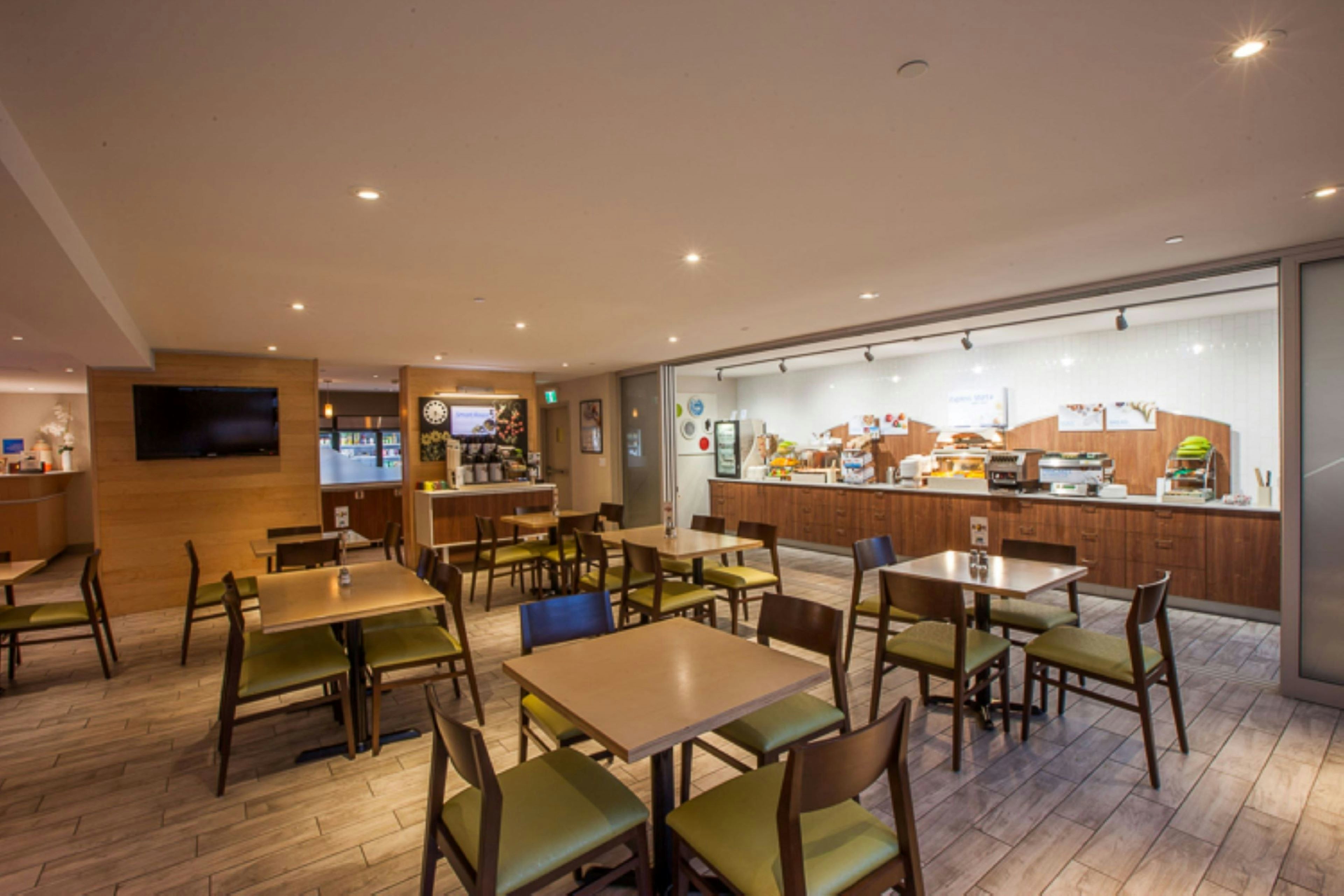 Holiday Inn Express Saint John Harbour Side Hotel 50/69