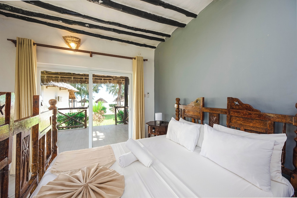 DELUXE, FAMILY, KING BED, OCEAN VIEW
