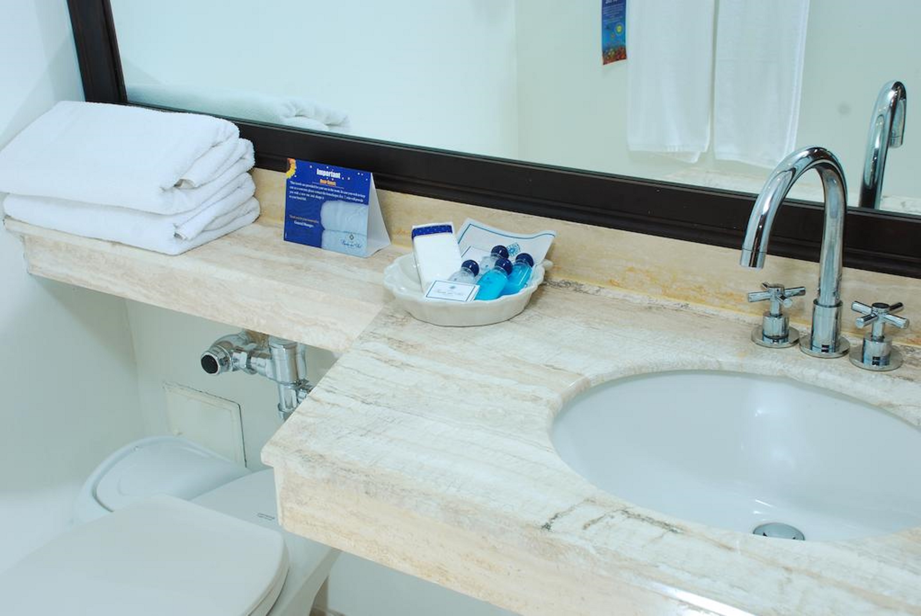 غرفة قياسية بسرير كوين، Hotel Faranda Express Puerta Del Sol Barranquilla, A Member of Radisson Individuals 5/7
